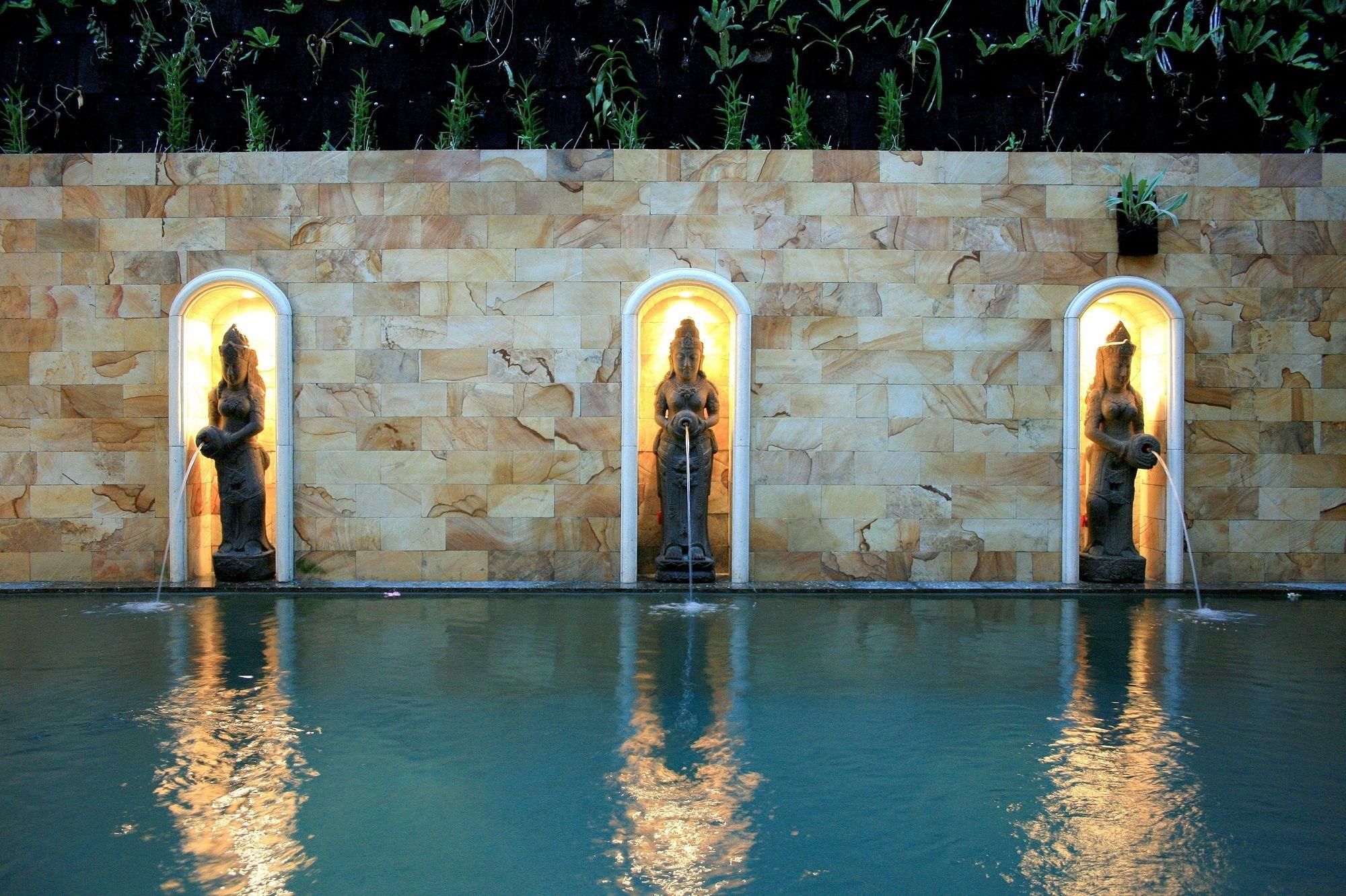 Taman Ayu Legian Hotel Exterior foto