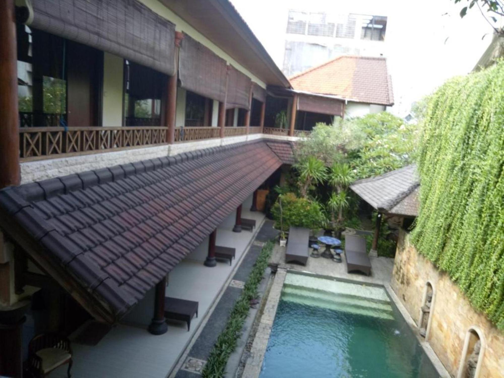 Taman Ayu Legian Hotel Exterior foto